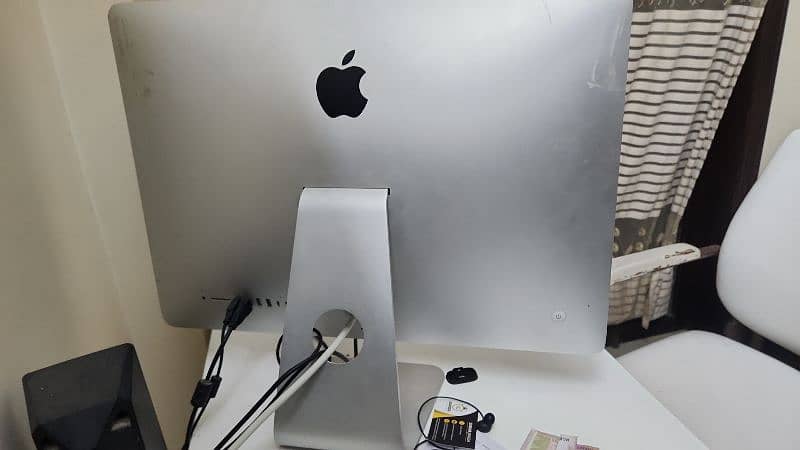 Imac 2019 21.5 inch broken screen 0