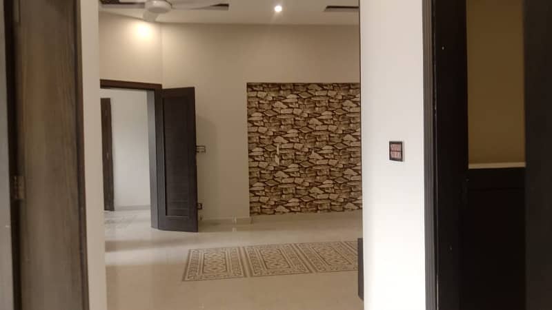 10 Marla Upper Portion For Rent in Bahria Town Lahore 14