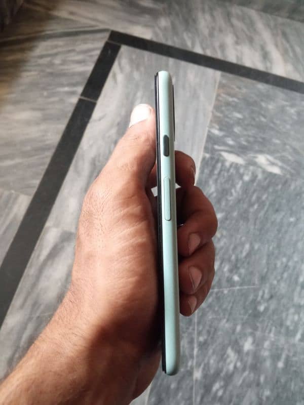 Google Pixel 5, Factory Unlocked Lush Condition, Rs. 38,000 4