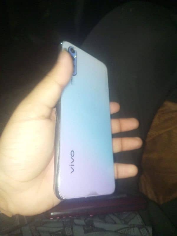 Vivo s1  8/256 4