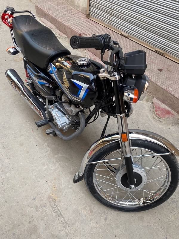 Honda 125 isb number double saman good condition 2