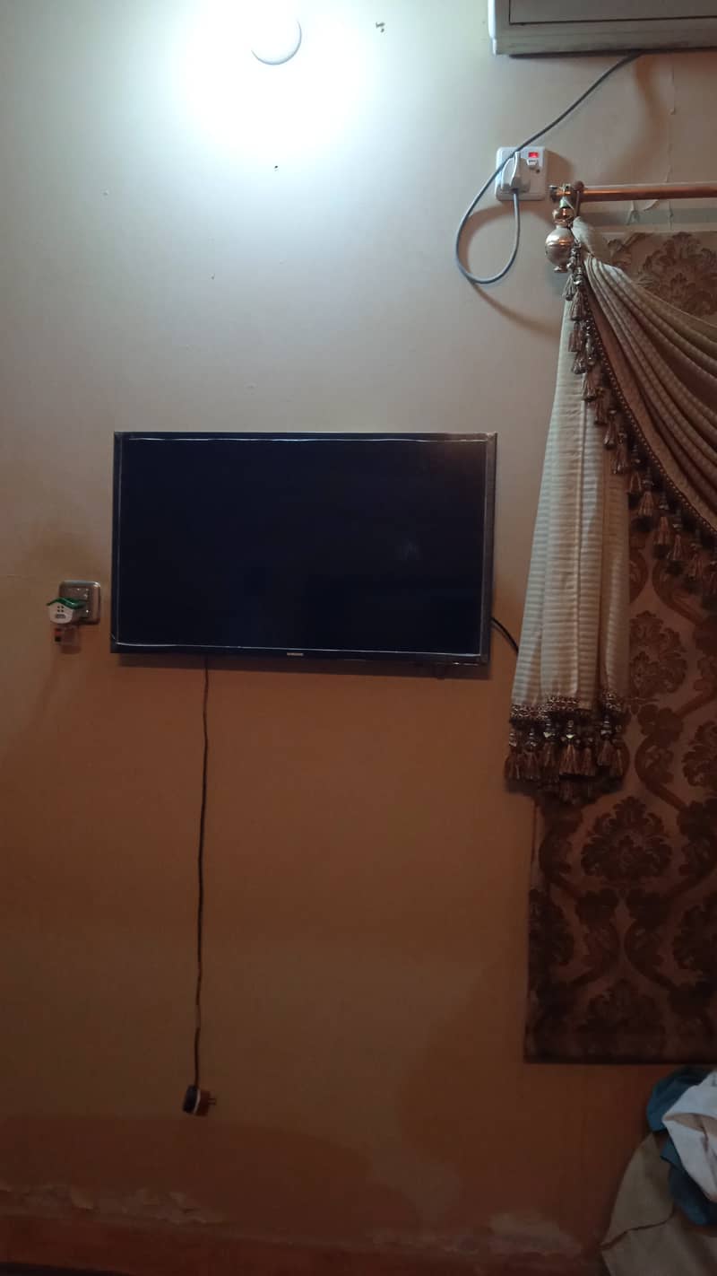 Samsung led 32 inch as new 0