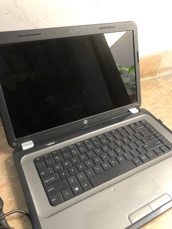 Laptop core i3 2nd generation 1