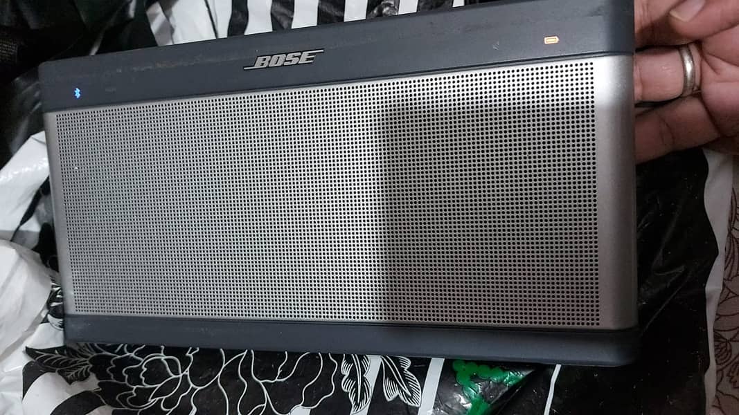 Bose Soundlink Bluetooth Speaker III 0