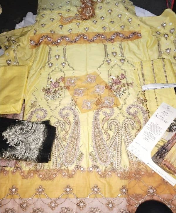 Embroidery lawn suit original brand quas e qaza 0