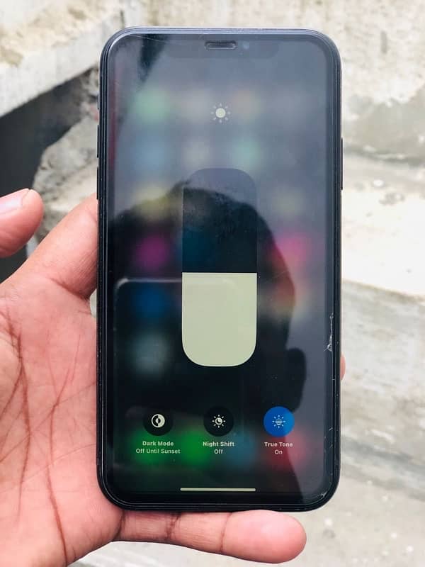 iphone xr 64gb condition 10/10 7