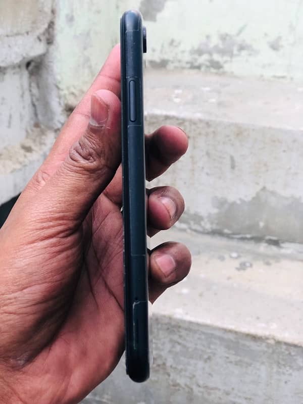 iphone xr 64gb condition 10/10 8