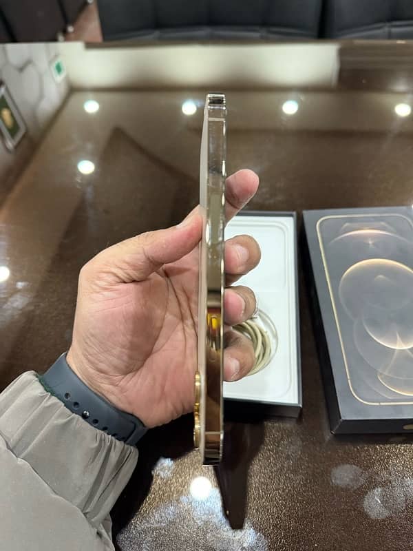 iphone 12pro max LLA nonPTA 2