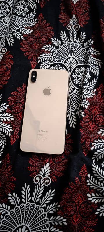 Iphone xsmax 256 with box 0