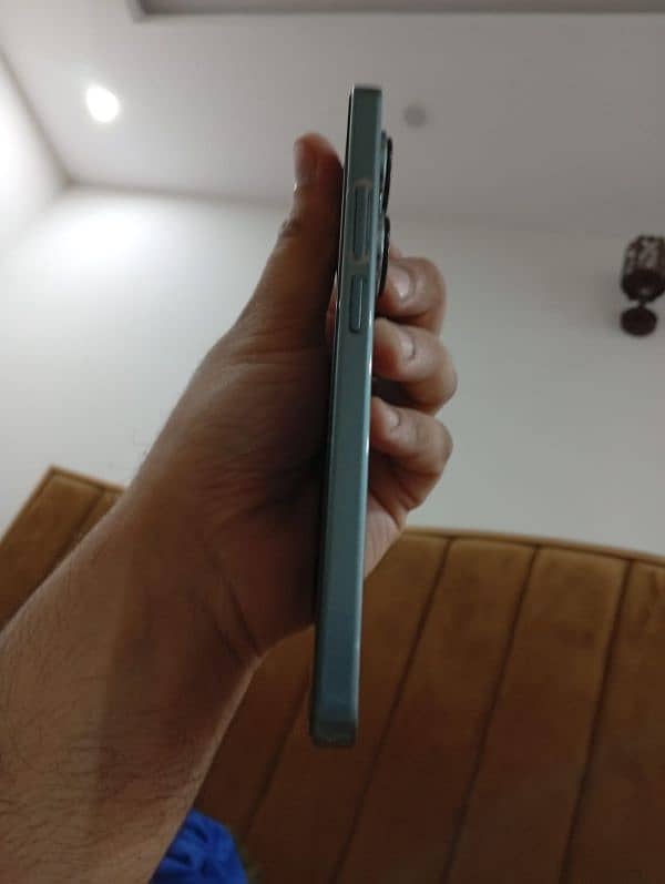 redmi note 13 pro 8/256 serious buyer contact me 03238406787 4