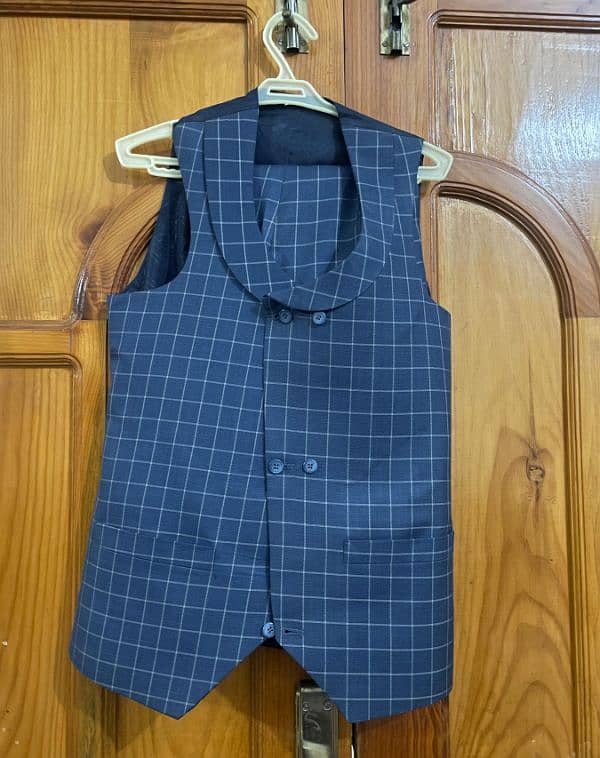 boy's 2 piece suit (8-10 years old) 0