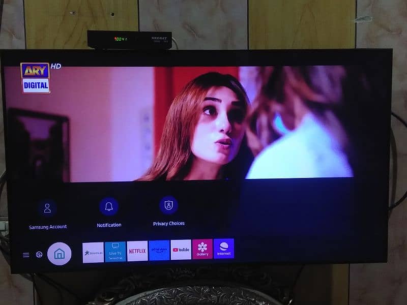 SAMSUNG ORIGINAL 50" SMART  LED FOR SALE 0