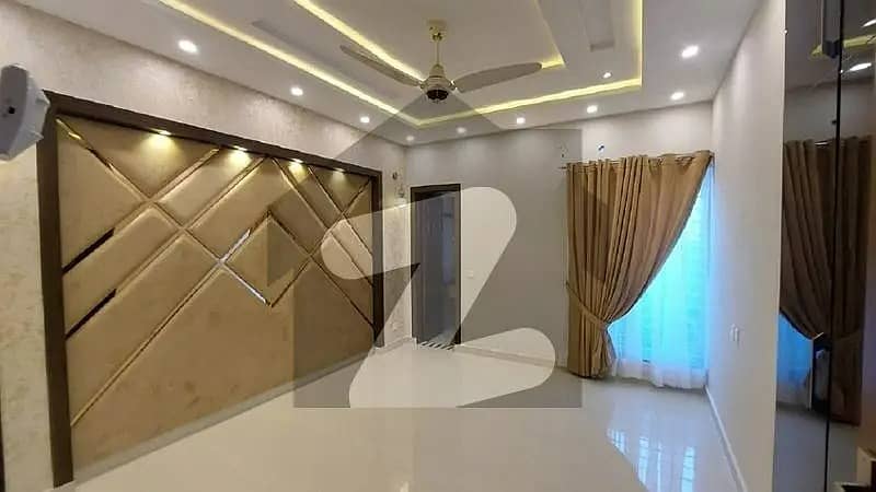 1 KANAL UPPER PORTION AVAILABLE FOR RENT 4