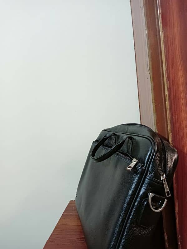 BRAND NEW OFFICE/LAPTOP LEATHER BAG BRANDED (M JAFFERJEES) 10