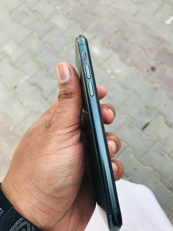 iphone 11 pro non PTA 2 month sim use time 3