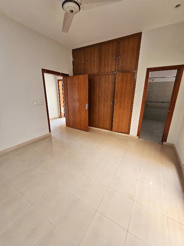 14 Marlas Tile Flooring Separate Gate All Facilities G-13/3 1