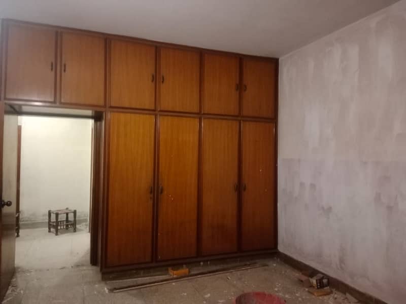 Lower Portion Is Available For rent In Allama Iqbal Town 8