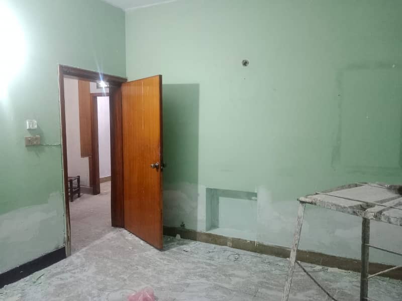 6 Marla Lower Portion In Allama Iqbal Town For rent At Good Location 13