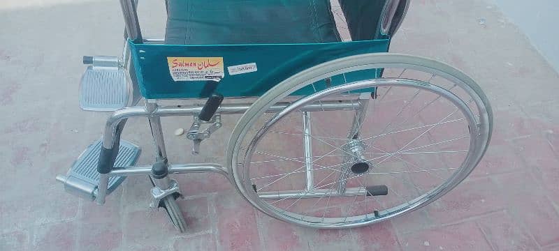 Wheel chair only 15 days used 2