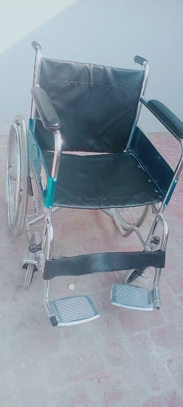 Wheel chair only 15 days used 4