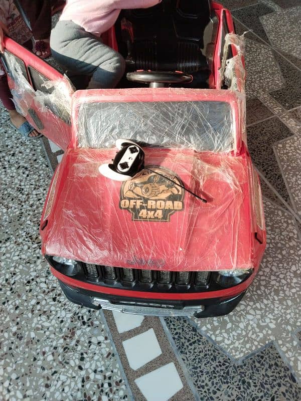 kids car in very Good condition 3