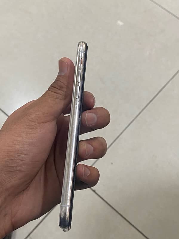 iPhone X 64GB Non PTA 5