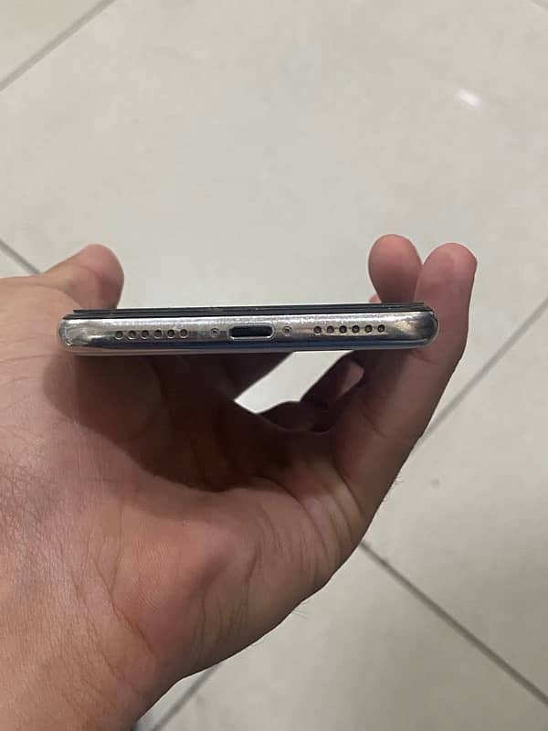 iPhone X 64GB Non PTA 9