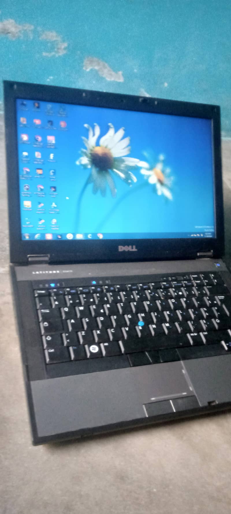 Dell laptop 0