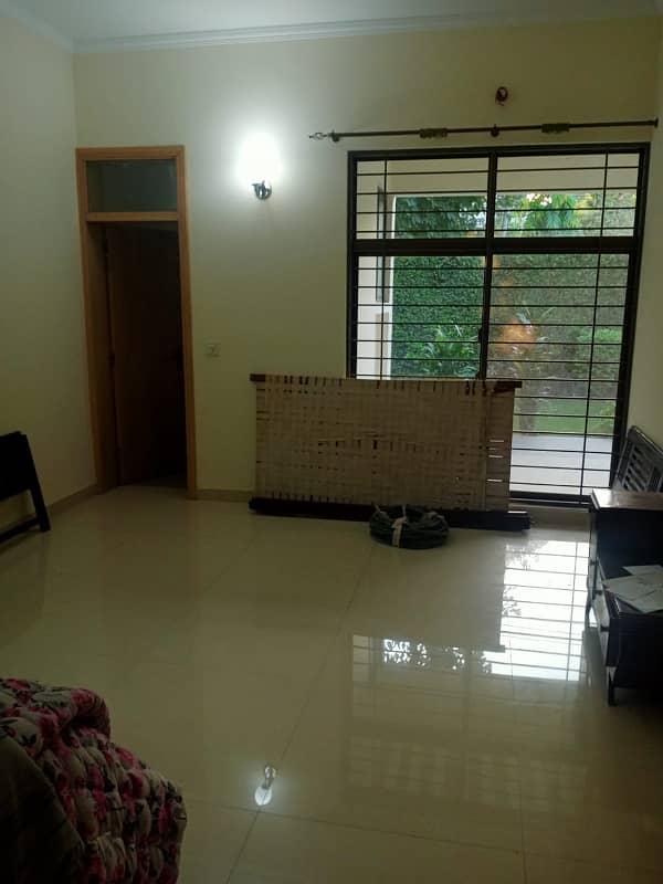 2 kanal single storey full house available for Rent in main cantt. 4