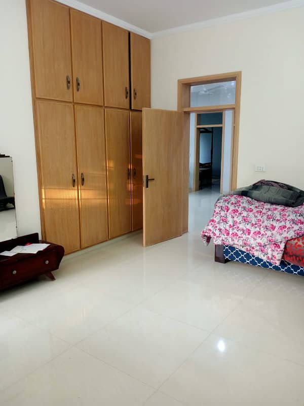 2 kanal single storey full house available for Rent in main cantt. 5