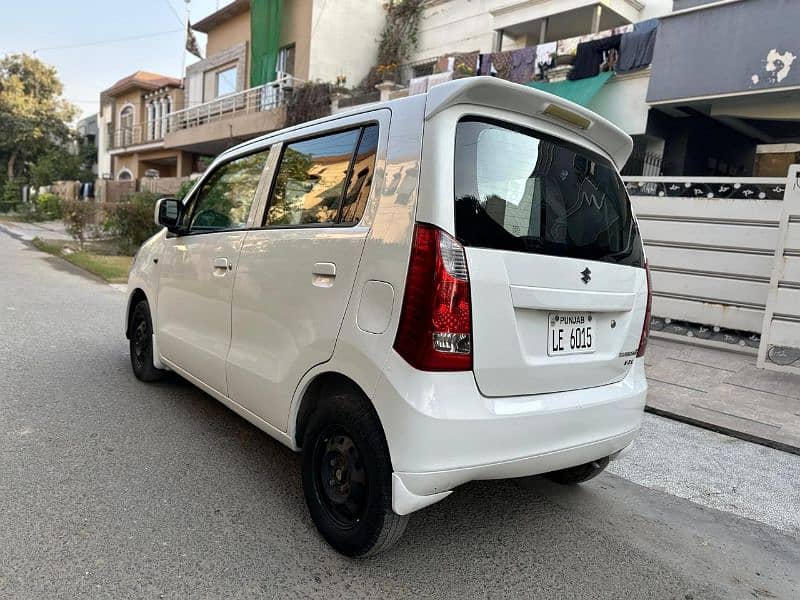 Suzuki Wagon R 2017 1