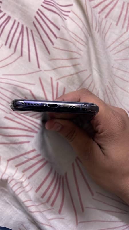 iphone 11pro 64gb pta approved 2