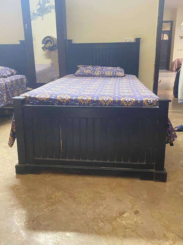 Two single bed with mattress 0