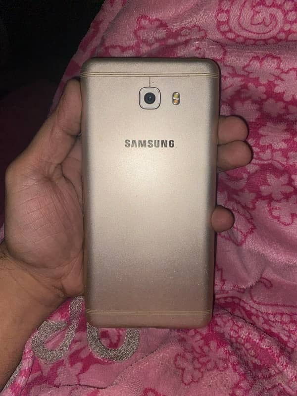 samsung c9 pro 1