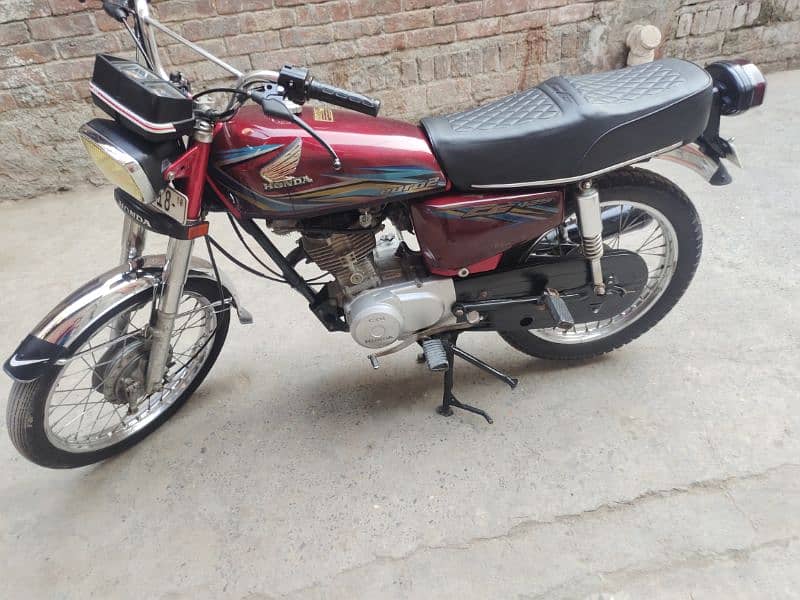 Honda 125 model 2018 complete document biomatric available 03204362065 2