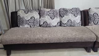 5 seater sofa set with table