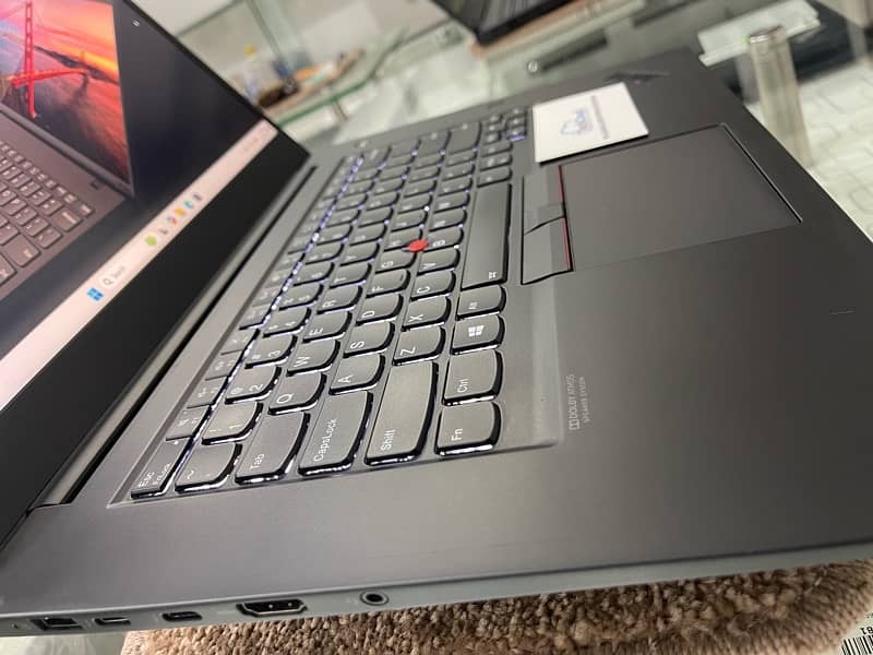 Lenovo Thinkpad P1 (Gen 3) corei7-10850H with 4gb nvidia grahics 6