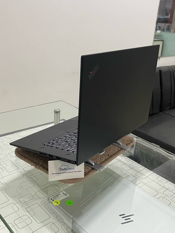 Lenovo Thinkpad P1 (Gen 3) corei7-10850H with 4gb nvidia grahics 16