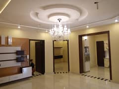 10 Marla Luxury House Available For Sale in Jasmine Block Bahria Town Lahore