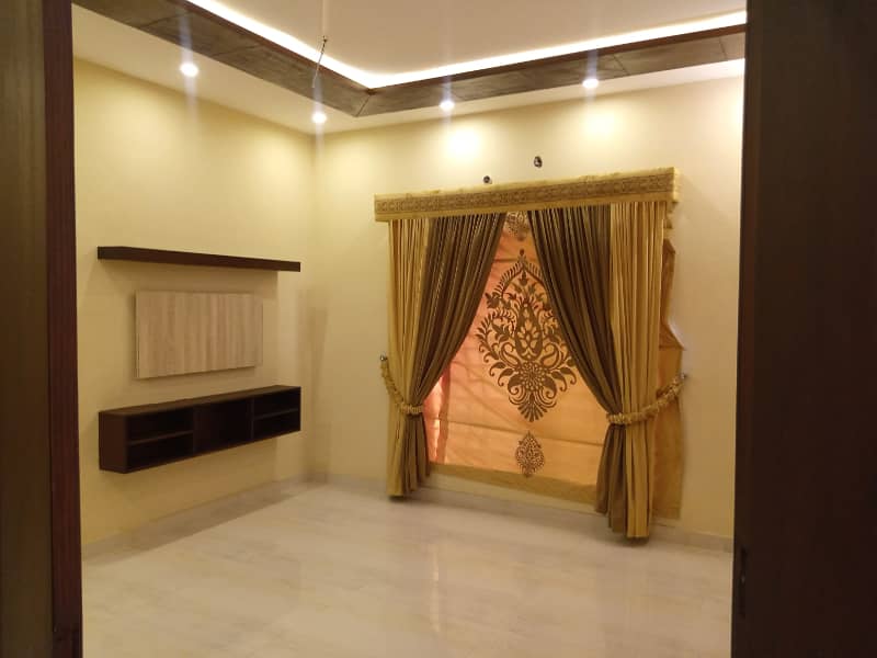 10 Marla Luxury House Available For Sale in Jasmine Block Bahria Town Lahore 6