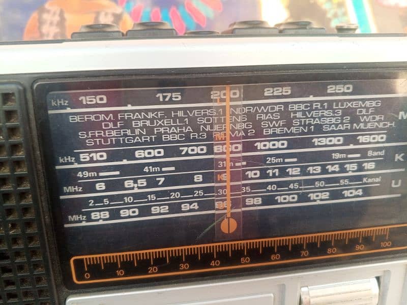 Radio Grundig 4 band 4