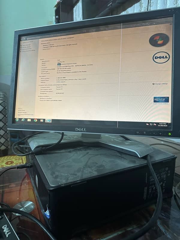 dell desktop PC with 19inch LCD 0