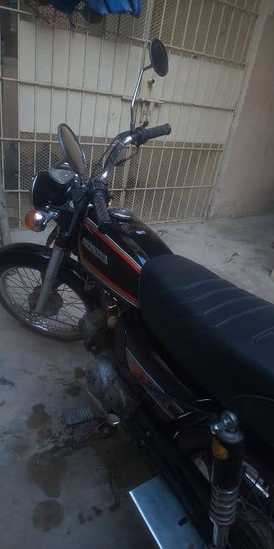 urgent sale   Honda cd70 1983 model 2