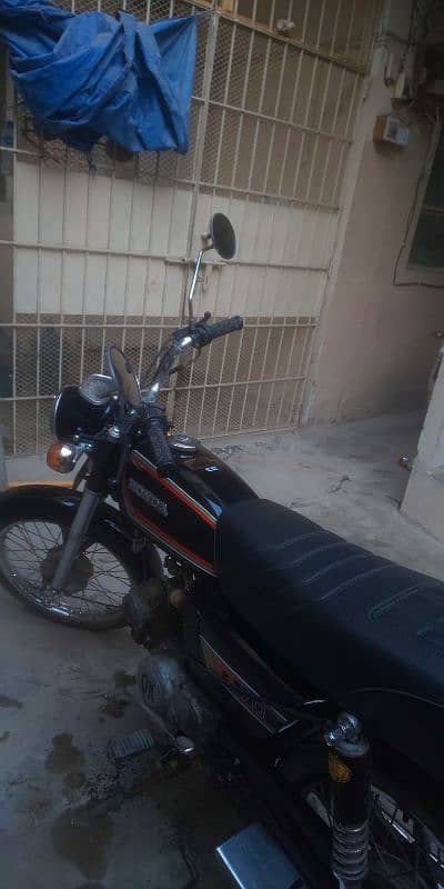 urgent sale   Honda cd70 1983 model 7