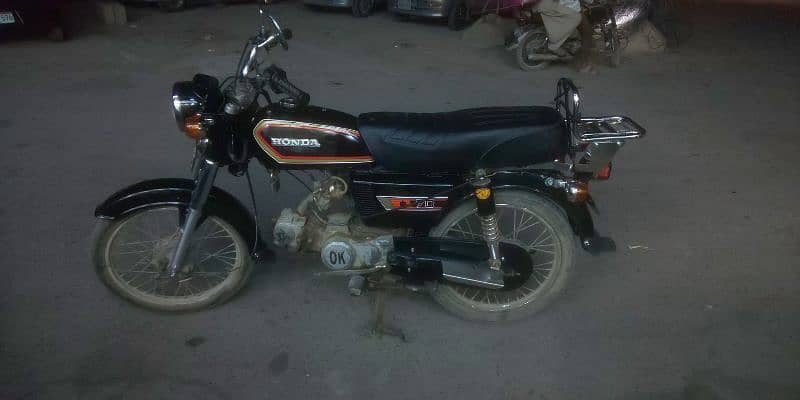 urgent sale   Honda cd70 1983 model 9