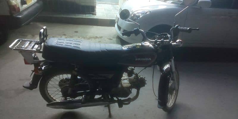 urgent sale   Honda cd70 1983 model 12