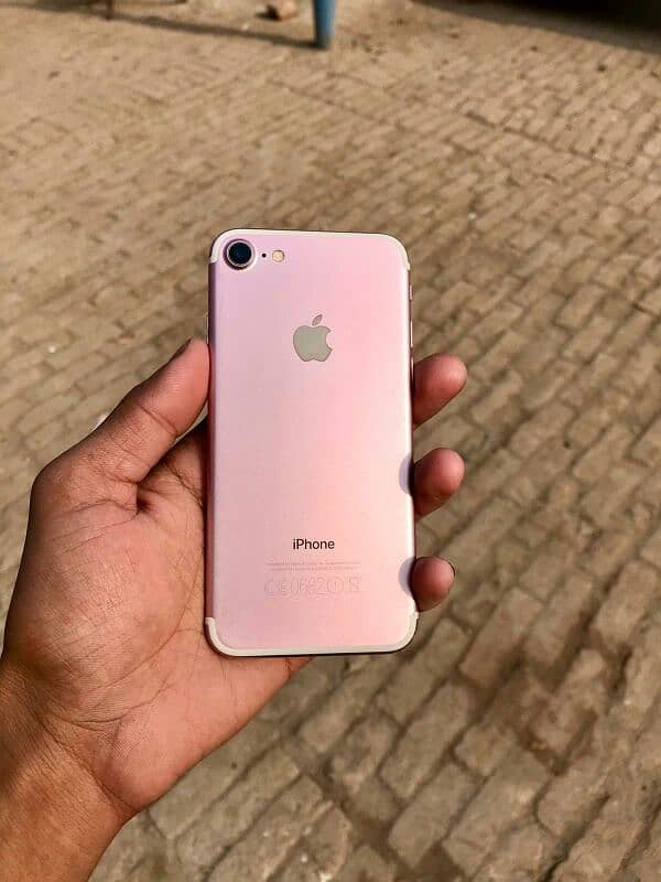 iphone 7 offical Pta aproved 128GB 0