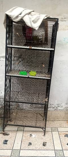 4 portion cage in new condition .