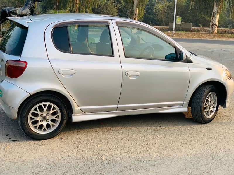 Toyota Vitz 1999 import 2013 registration 2020 4