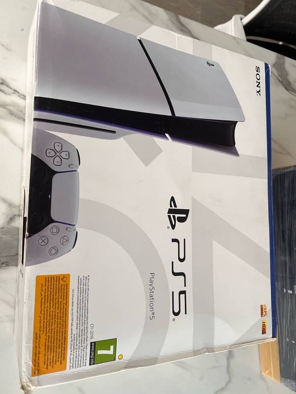 PS5 Slim 1TB uk model with complete box 0